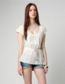 /products/blusa-blanca/